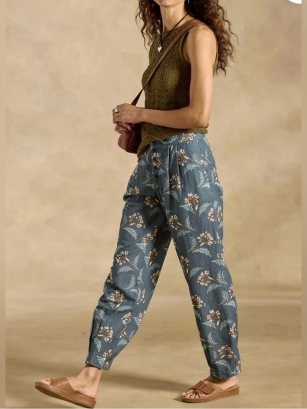 Sundance Catalog Breezy Benicia Linen Blend Floral Blue Pleated Pants Sz 10 EUC
